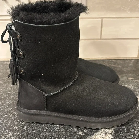 UGG Kristabelle Black Suede Boots, Lace Up Tassel size 7 - Picture 12 of 12